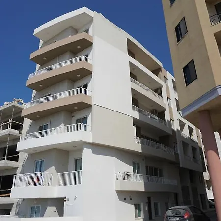 Bright And Spacious In Seaside Town San Pawl il-Baħar