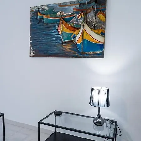 Bright And Spacious In Seaside Town San Pawl il-Baħar